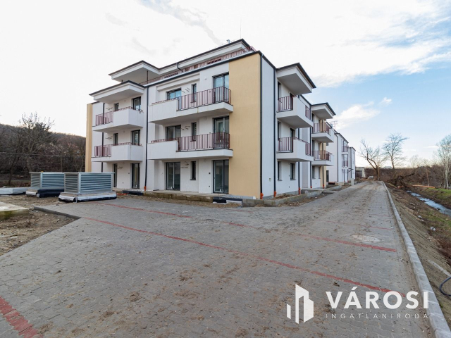 Kulcsrakész lakás Péterhegyen G-1-1