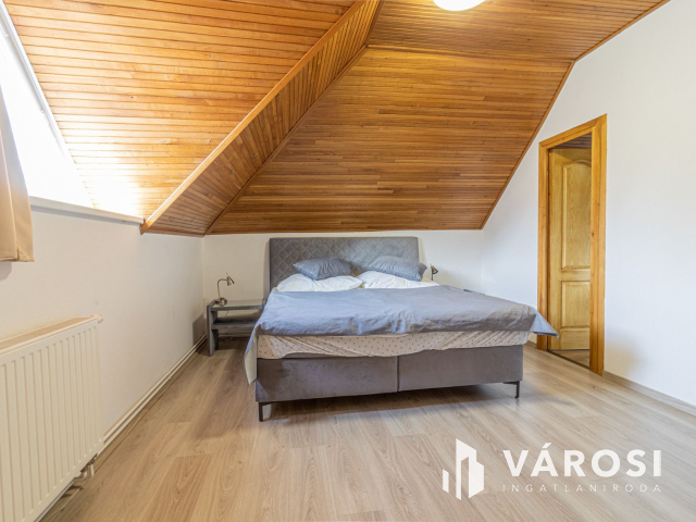 Zalakaroson 7 lakrészes apartmanház étteremmel együtt eladó!