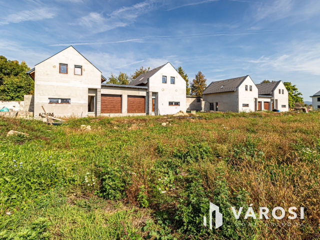 Modern új otthon Keszthelyen - c