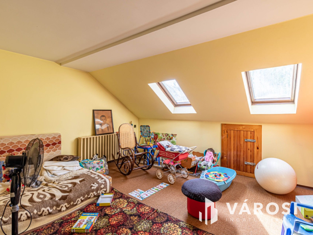 Belvárosi lakás saját kertrésszel