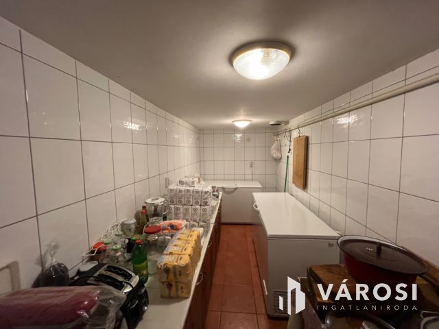 Debreceni Szép Családi Ház Telephellyel Jó Helyen Eladó