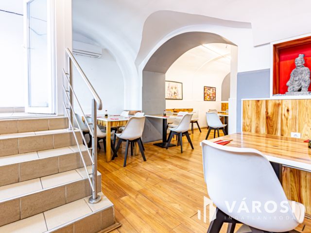 Eladó étterem Budapesten az Árpád hídnál