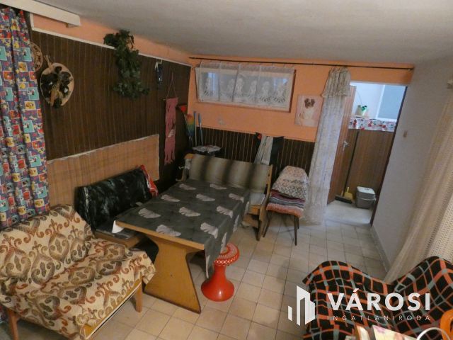 Ecséri templomrom (Révfülöp) közelében nyaraló eladó