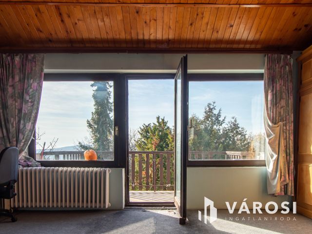 Kertkapcsolatos sorház Budakeszin