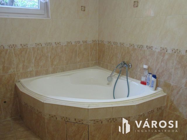 Két generációs otthon