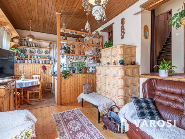 Természetes anyagokból készült családi ház Szatymazon!