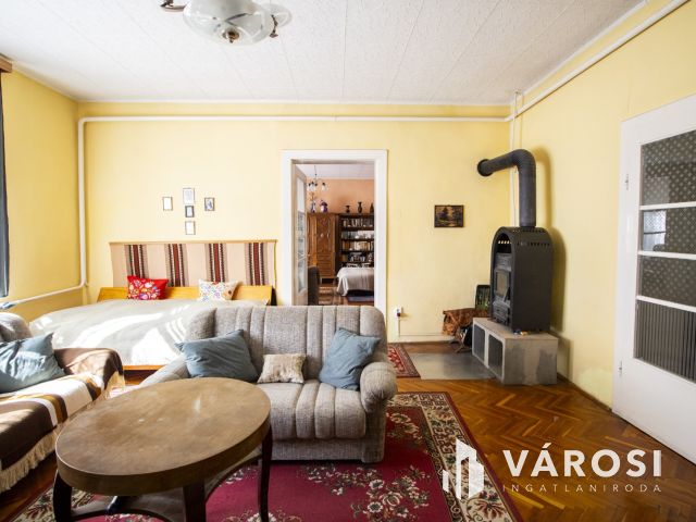 Eladó nagypolgári családi ház Orosháza szívében