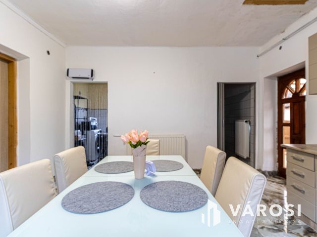 Tip-top kis ház békésen