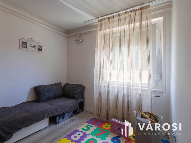 Kettő az egyben - családi ház és üzlet is