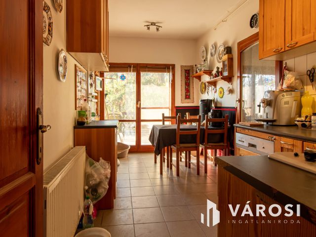 A múlt hangulata, a jelen kényelme Tinnyén