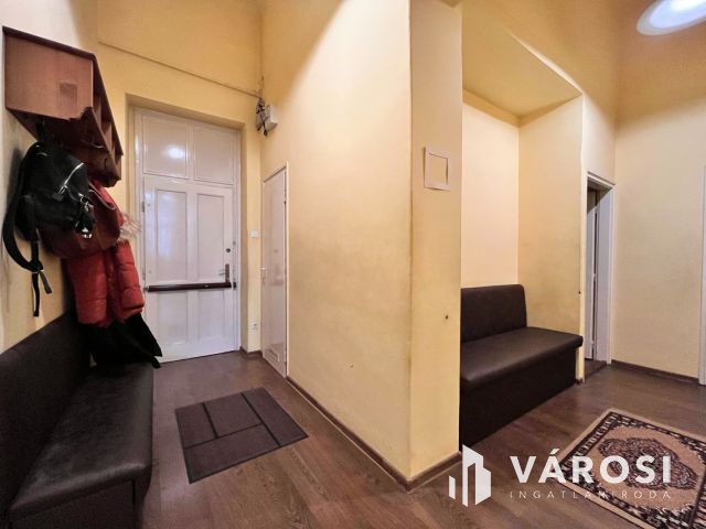 Erkélyes, galériázható lakás  a belvárosban - ne hagyja ki!