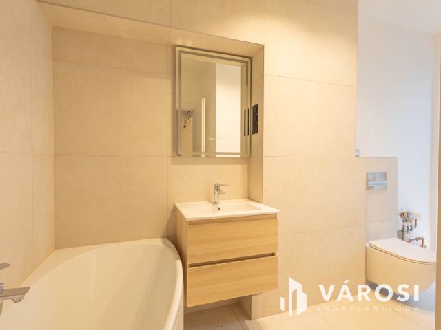 Belső kétszintes családi fészek Alsóvároson 2