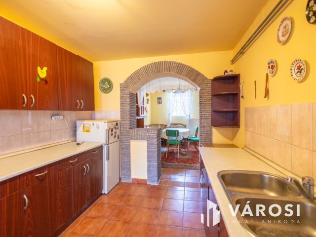 Tornácos családi ház Kiskundorozsmán