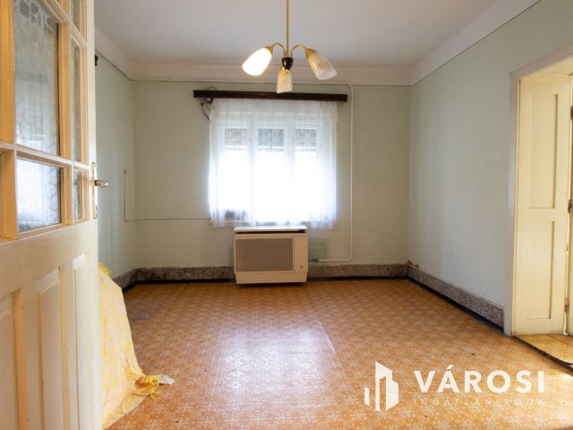 Csend és tágasság - fejleszthető ingatlan Csőváron