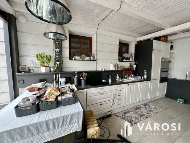 Exkluzív ház Eladó Debrecen-Óváros városrészben