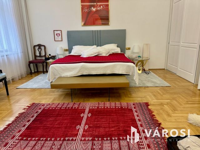 Exkluzív ház Eladó Debrecen-Óváros városrészben