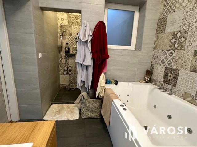 Exkluzív ház Eladó Debrecen-Óváros városrészben