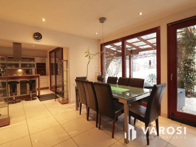 Kiadó természetközeli családi ház