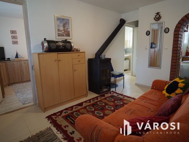 Fonyódligeten, felújított kis Nyaraló