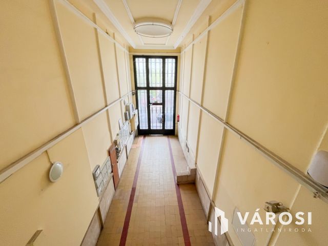 Több lakásra bontható szenzációs elhelyezkedéssel!