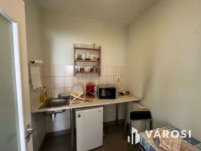 Debreceni Szuper Jó Kis Telephely Eladó!