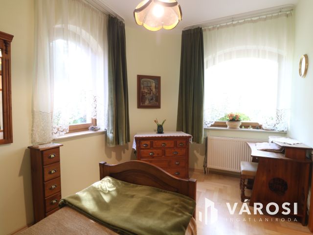 Klasszikus családi ház, Újszeged fő utcáján!