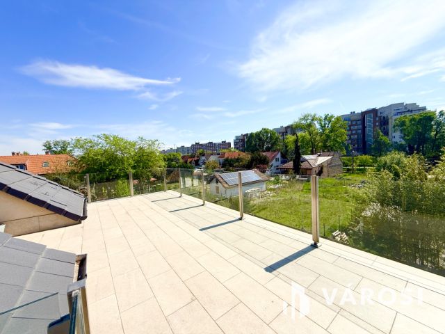 3 szobás dupla erkélyes 2020-ban épült lakás autóbeállóval