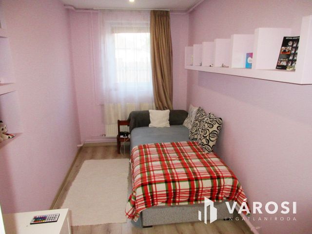 Orosházi teljesen felújított családi ház a Szarvasi úton