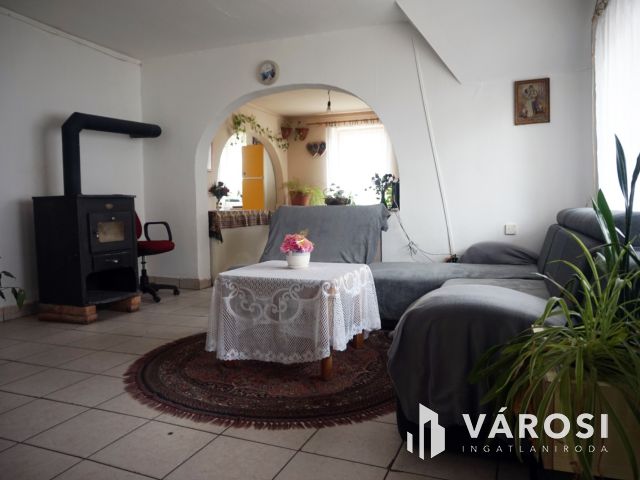 Fiatalos családi ház 2 generáció számára!