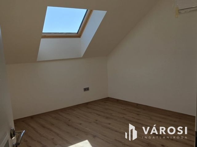 Szinte egyetlen ilyen lehetőség-új költözhető lakás-Debrecen