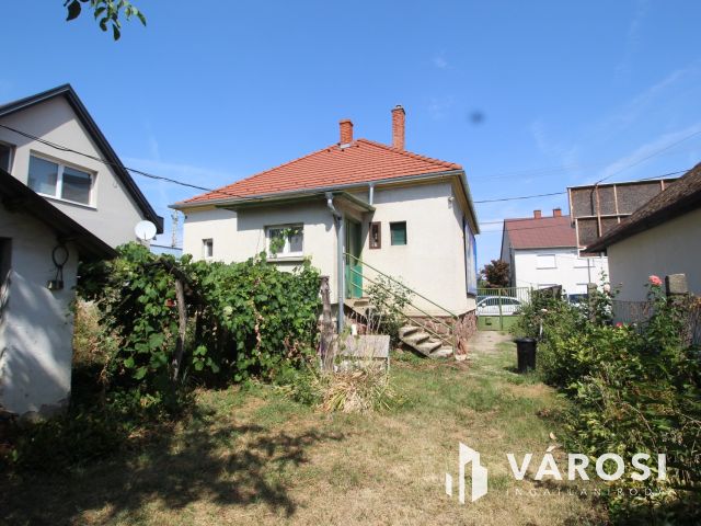 Otthon, vagy vállalkozás/üzlet helyszíne Szombathelyen