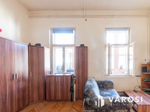 RÁKOSPALOTA 53 M² + KERT + PINCE – HÁZRÉSZ: 49,9 M FT!