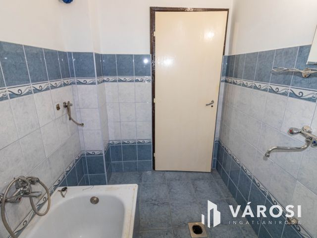 Eladó N+2 szobás családi ház Sarkad csendes részén